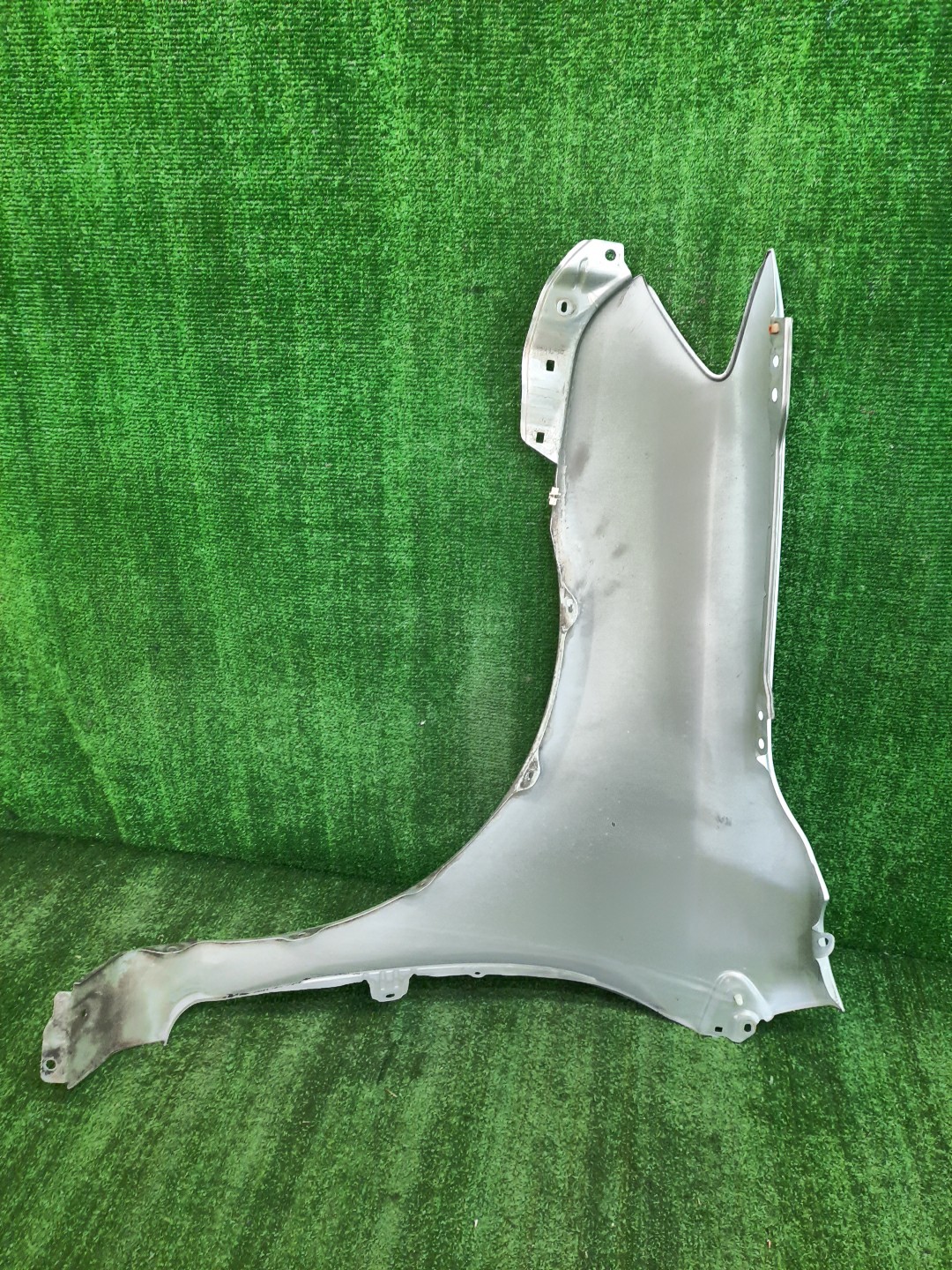 Крыло правое переднее TOYOTA COROLLA FIELDER, COROLLA  AXIO ZRE144G, ZRE142G, NZE144G, NZE141G, NZE141, NZE144, ZRE142, ZRE144 9413 5 ракурс