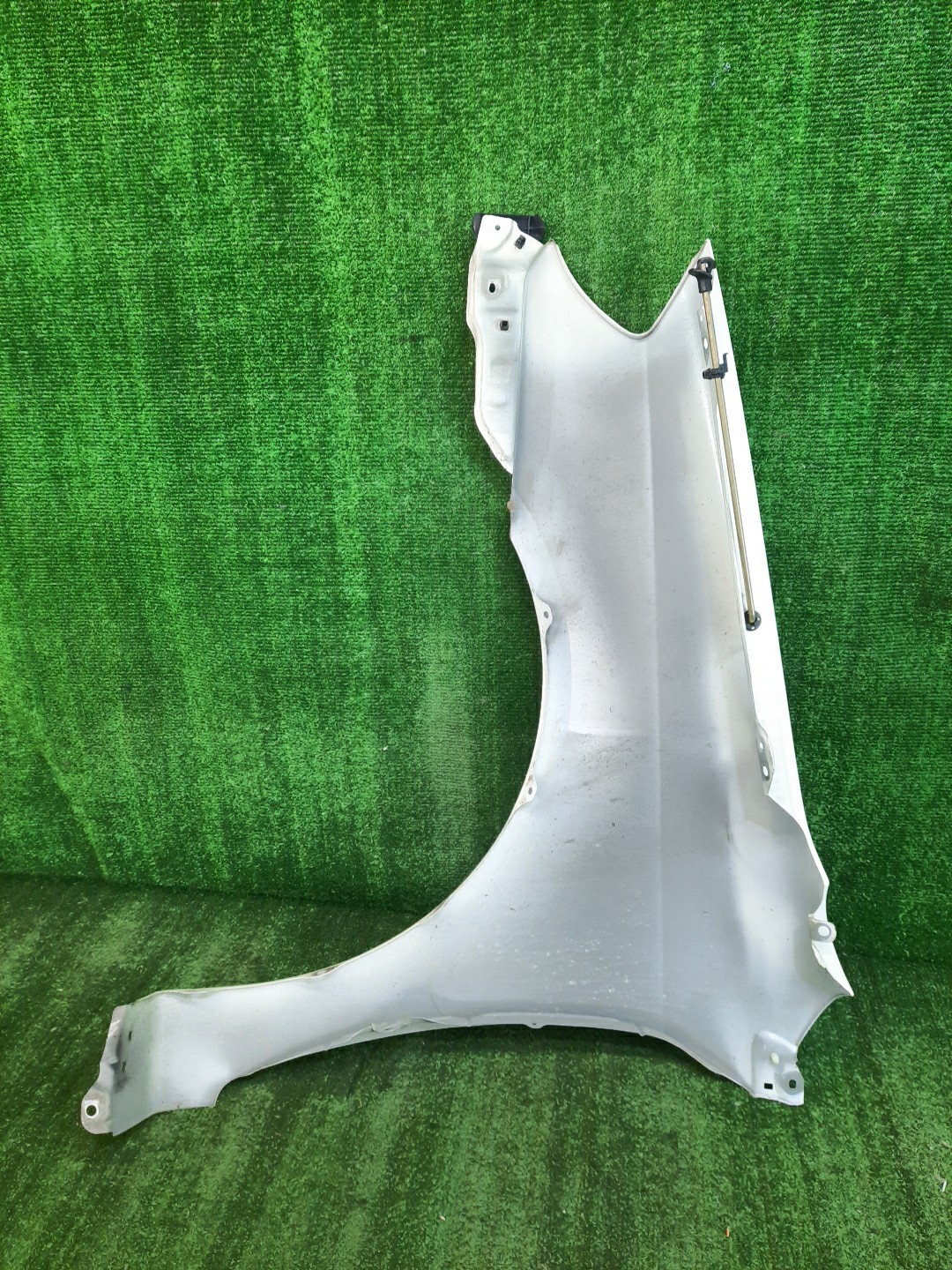 Крыло правое переднее TOYOTA COROLLA NZE121 9420 3 ракурс