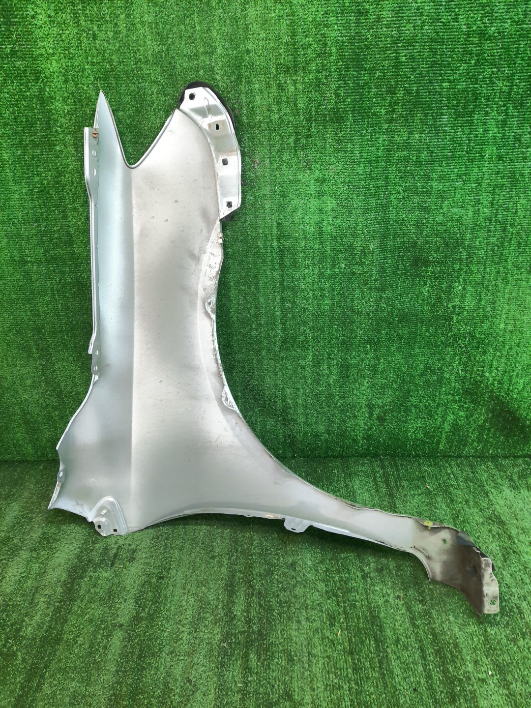 Крыло левое переднее TOYOTA COROLLA FIELDER, COROLLA  AXIO ZRE144G, ZRE142G, NZE144G, NZE141G, NZE141, NZE144, ZRE142, ZRE144 9442 5 ракурс