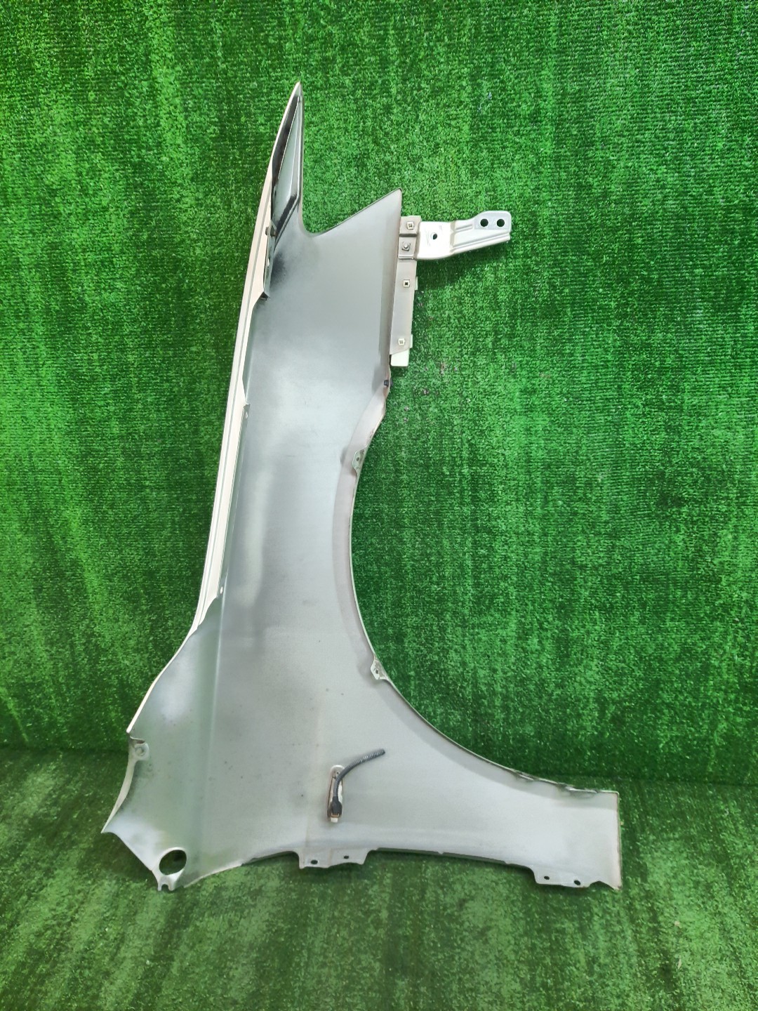 Крыло левое переднее MITSUBISHI LANCER, GALANT FORTIS CY4A, CY2A, CY3A, CY6A, CX6A, CX4A, CX3A 9552 4 ракурс