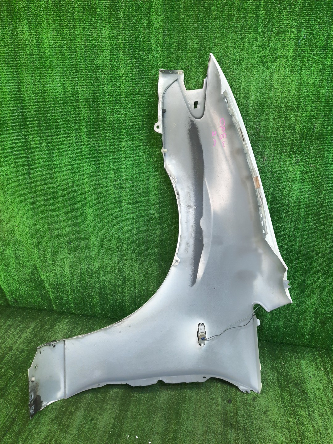 Крыло правое переднее MAZDA PREMACY CP8W, CPEW 9585 5 ракурс