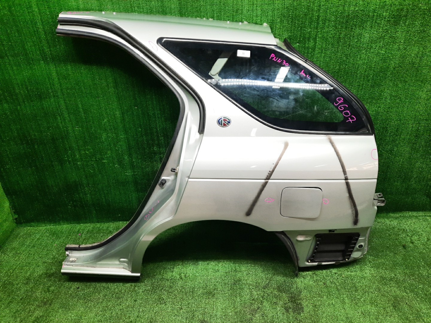Крыло левое заднее NISSAN RNESSA N30, NN30, PNN30 9607 1 ракурс Крыло левое заднее NISSAN RNESSA N30, NN30, PNN30 9607 1 ракурс