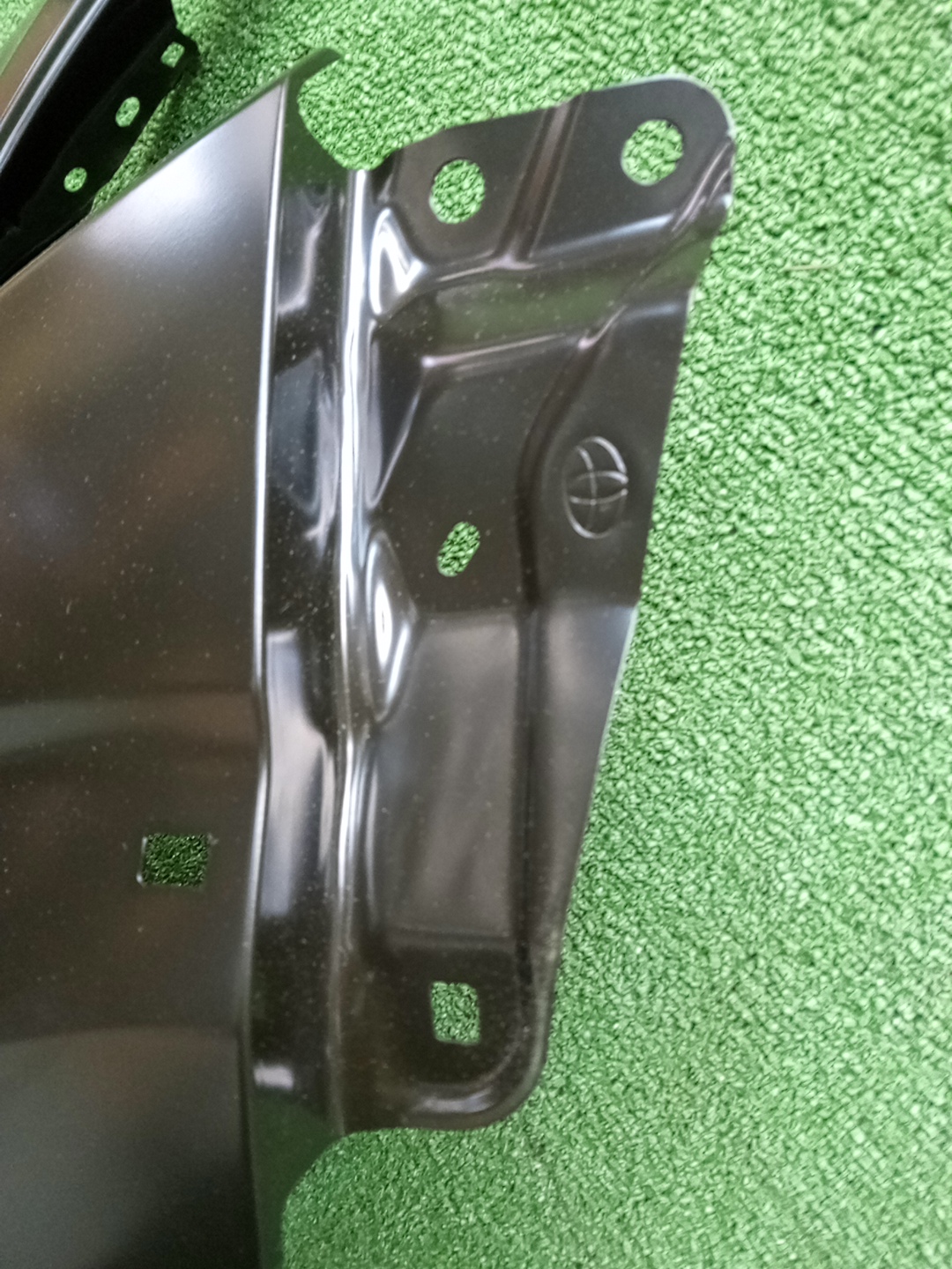Крыло правое переднее TOYOTA TACOMA GRN305L 53811-04120 3 ракурс