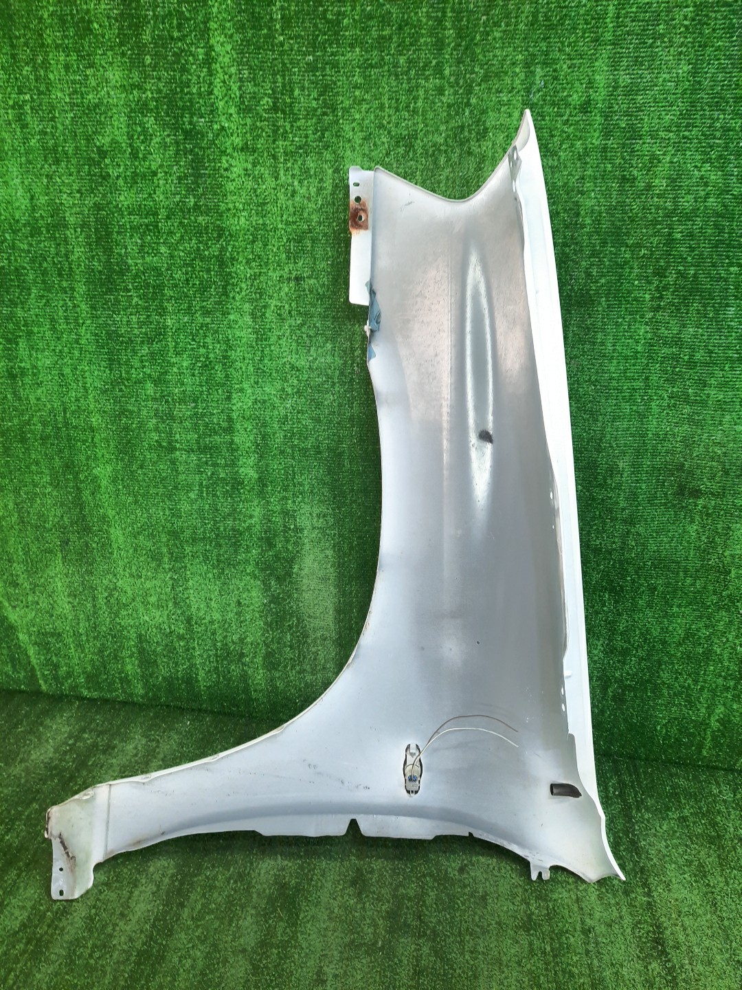 Крыло правое переднее MAZDA TRIBUTE EP3W 9646 3 ракурс