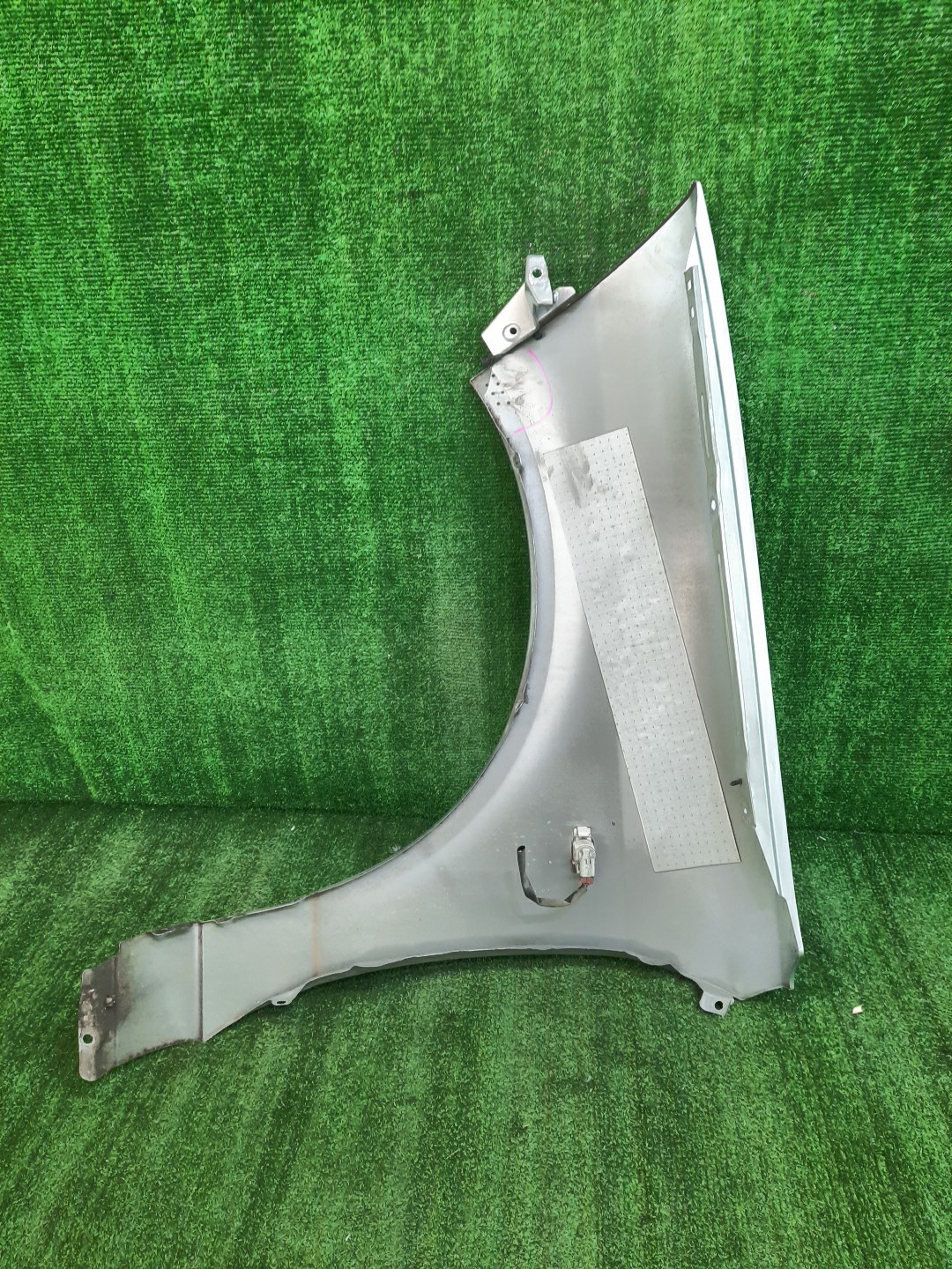 Крыло правое переднее NISSAN WINGROAD Y11 9657 3 ракурс