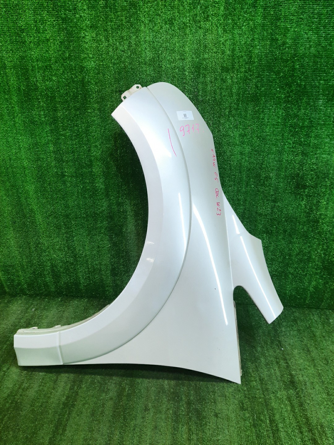 Крыло левое переднее MITSUBISHI GRANDIS NA4W 9717 1 ракурс