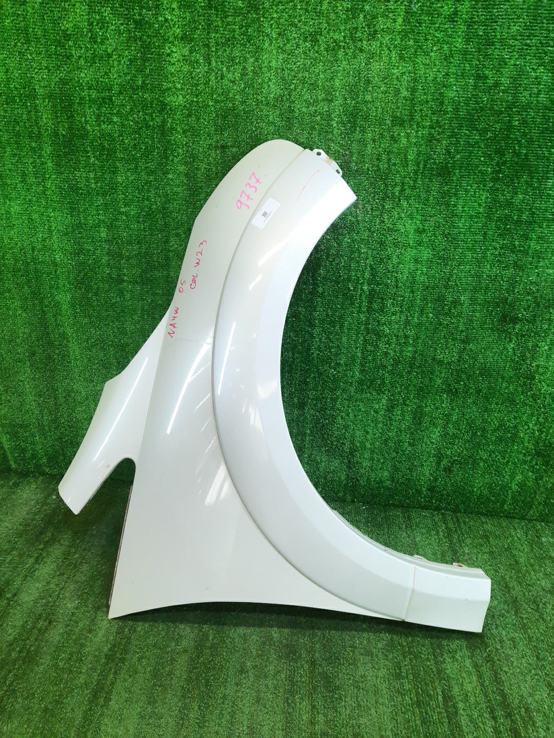 Крыло правое переднее MITSUBISHI GRANDIS NA4W 9737 1 ракурс