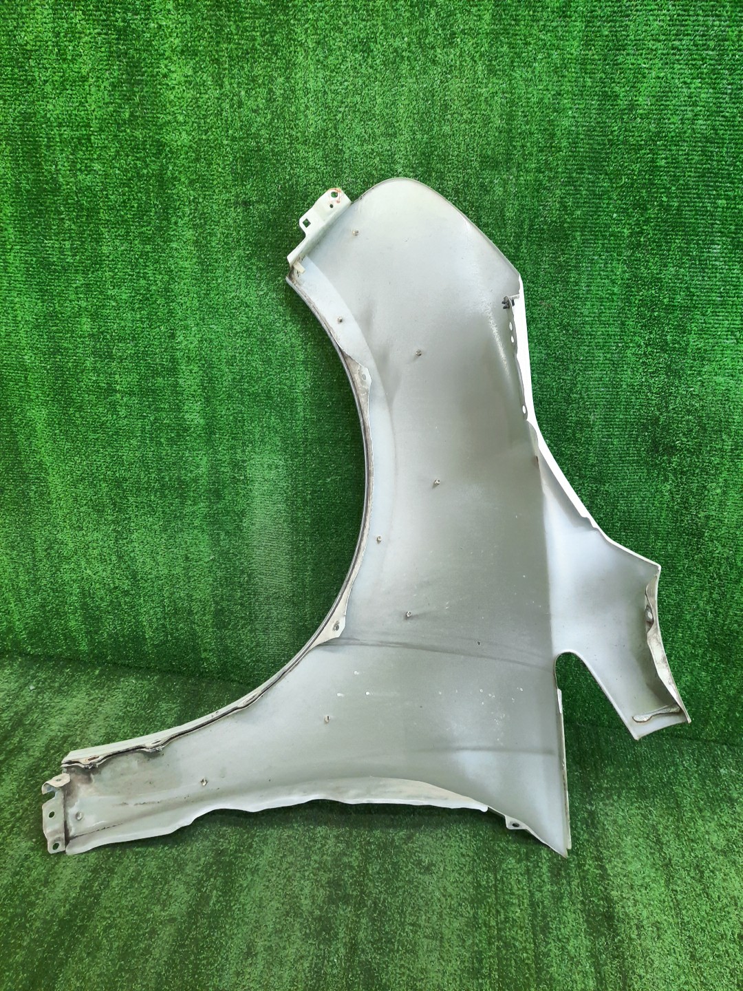 Крыло правое переднее MITSUBISHI GRANDIS NA4W 9737 3 ракурс