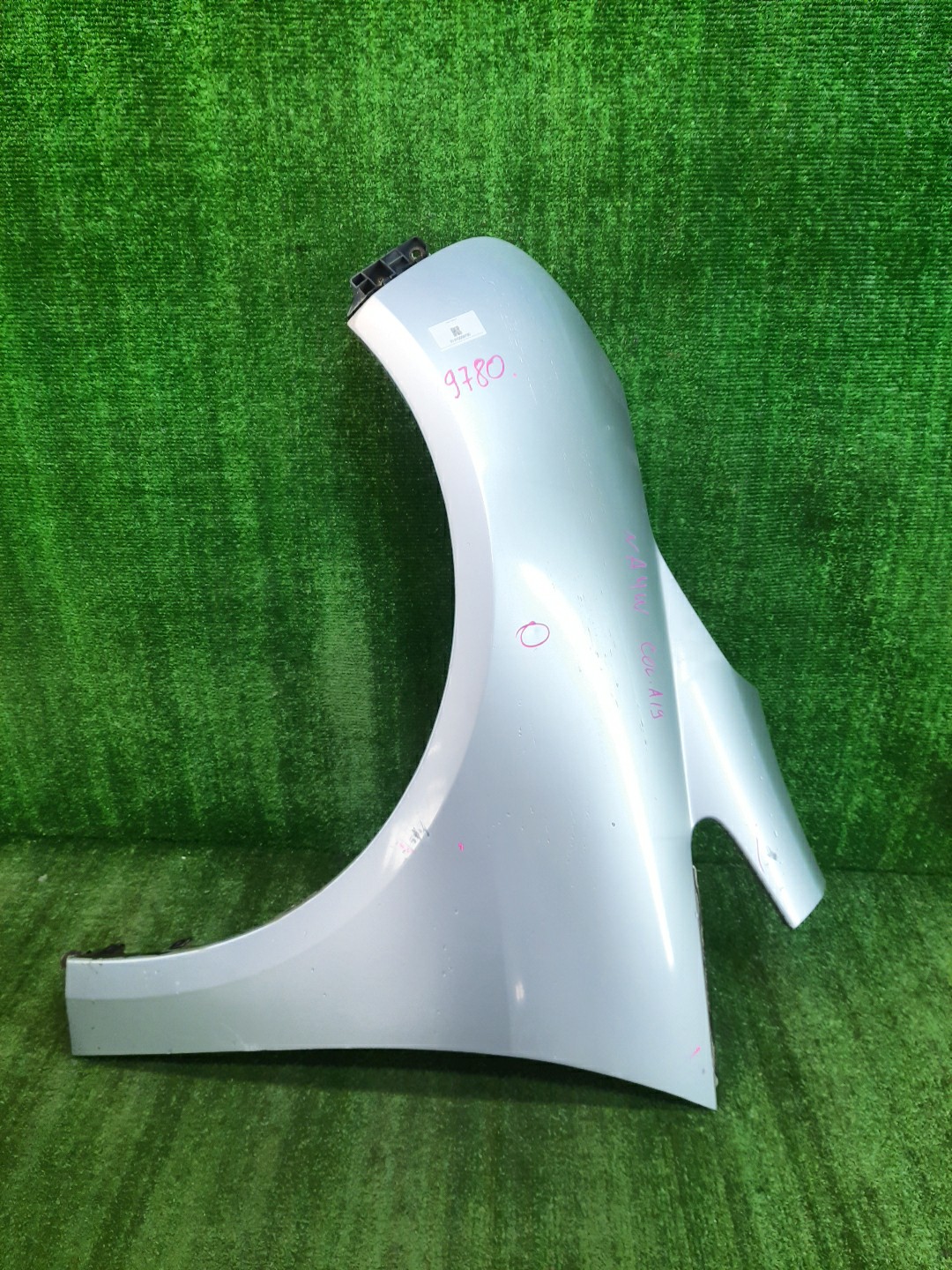 Крыло левое переднее MITSUBISHI GRANDIS NA4W 9780 1 ракурс