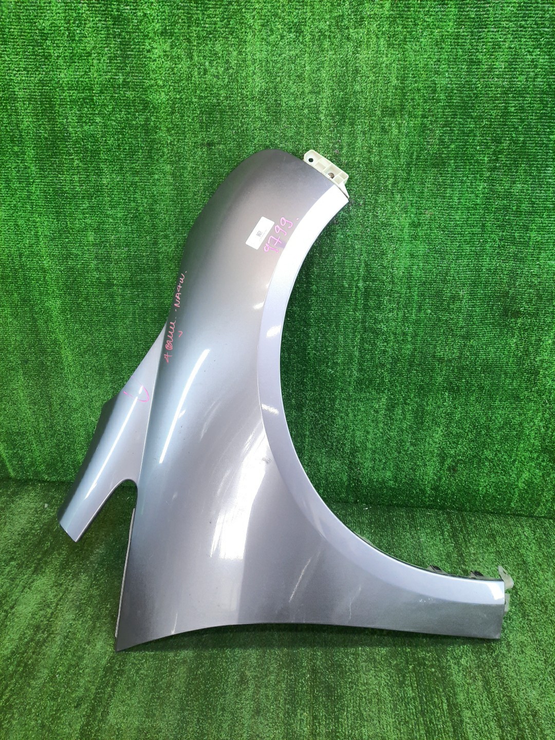 Крыло правое переднее MITSUBISHI GRANDIS NA4W 9799 1 ракурс