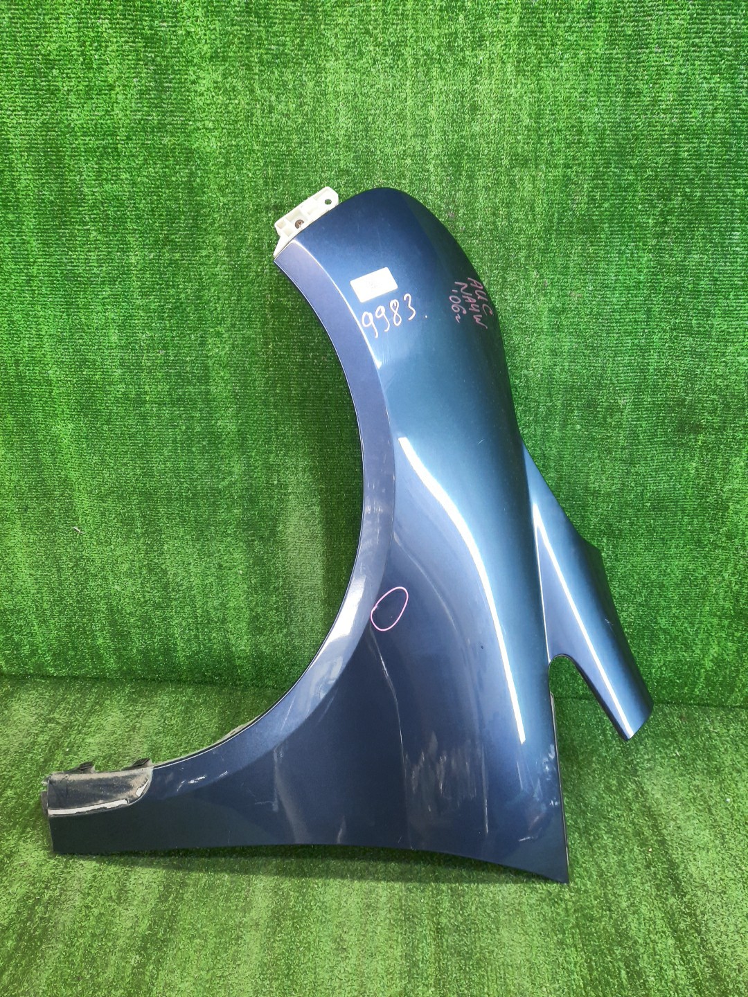 Крыло левое переднее MITSUBISHI GRANDIS NA4W 9983 1 ракурс