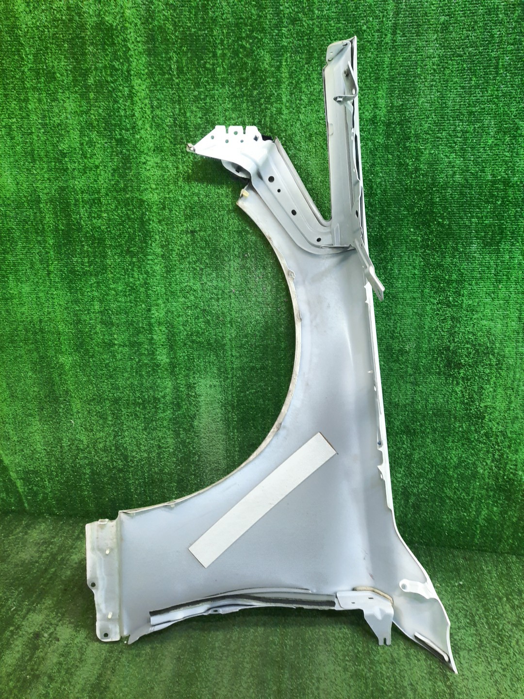 Крыло правое переднее NISSAN SKYLINE HNV37 10100 3 ракурс