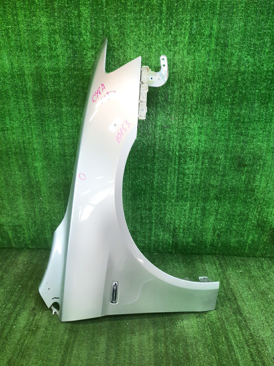 Крыло правое переднее MITSUBISHI LANCER, GALANT FORTIS CY4A, CY2A, CY3A, CY6A, CX6A, CX4A, CX3A 10153 1 ракурс