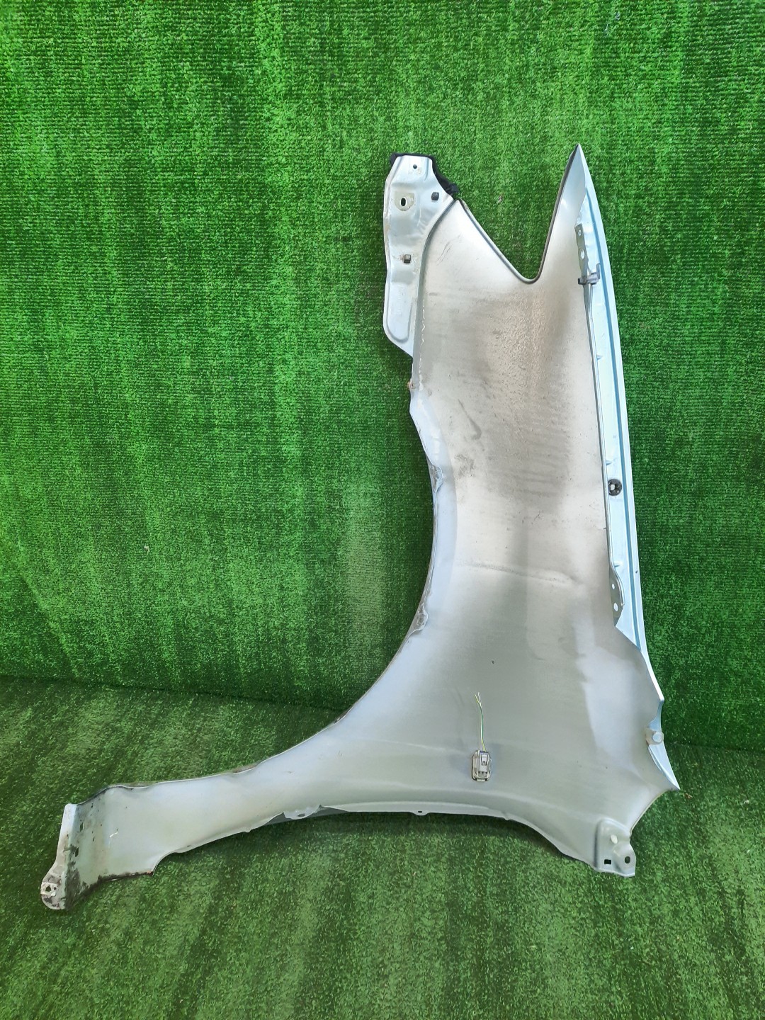 Крыло правое переднее TOYOTA COROLLA NZE121 10205 4 ракурс
