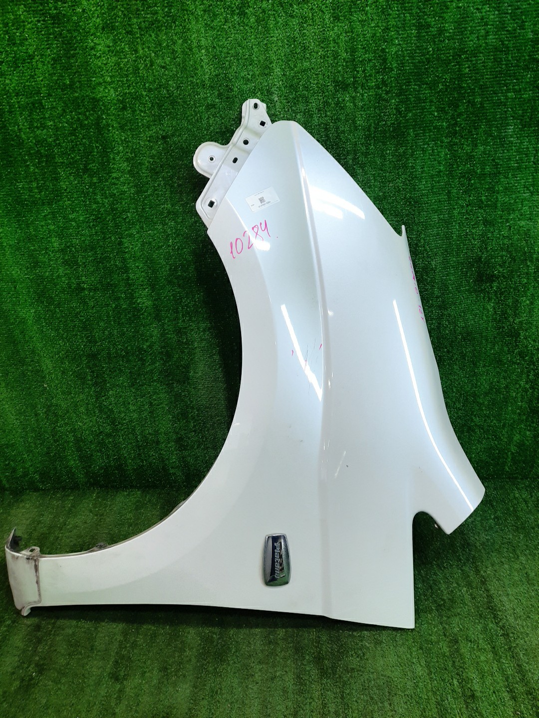 Крыло левое переднее TOYOTA ISIS ZNM10, ZNM10W, ANM10, ANM10W, ANM15, ANM15W, ZGM10, ZGM10W, ZGM11, ZGM11W, ZGM15, ZGM15W, ANM10G, ZGM10G, ANM15G, ZNM10G, ZGM11G, ZGM15G 10284 1 ракурс