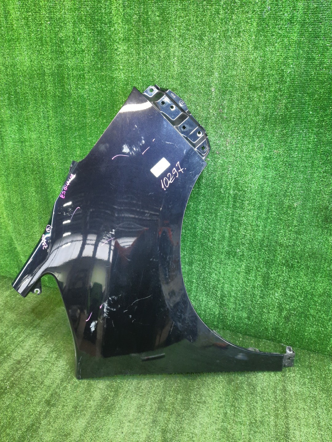 Крыло правое переднее TOYOTA NOAH, ESQUIRE ZWR80G, ZRR85W, ZRR80W, ZWR80W, ZRR80G, ZRR85G 10297 1 ракурс