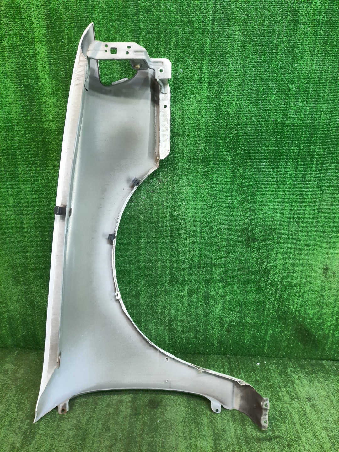 Крыло левое переднее NISSAN CEFIRO A32 10388 4 ракурс