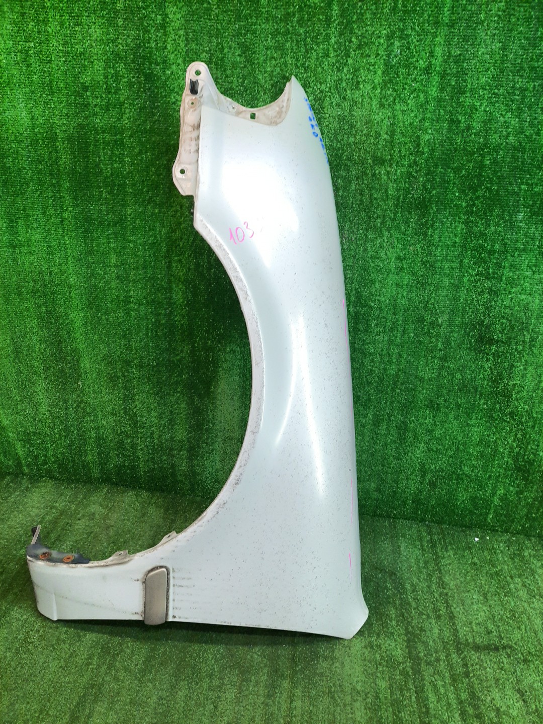 Крыло левое переднее TOYOTA SPRINTER AE111, AE114, AE110, EE111, CE110, CE114 10394 1 ракурс