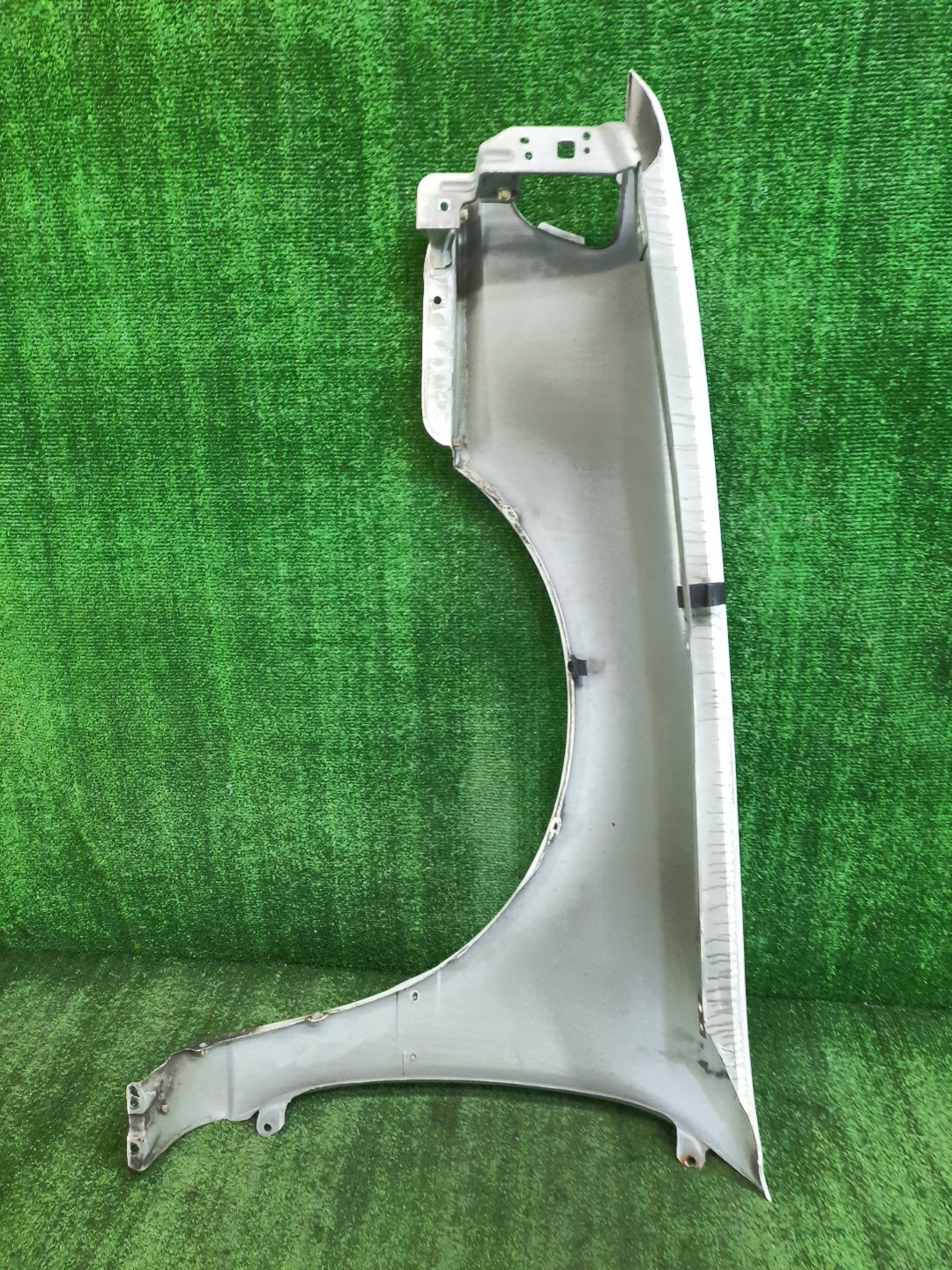 Крыло правое переднее NISSAN CEFIRO A32 10401 5 ракурс