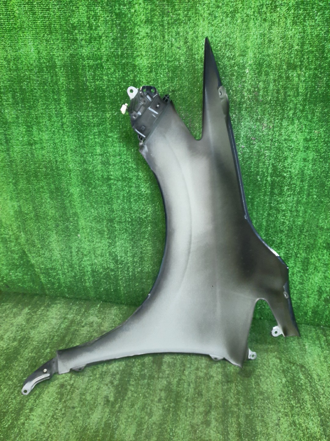 Крыло правое переднее HONDA JADE FR4 10412 3 ракурс