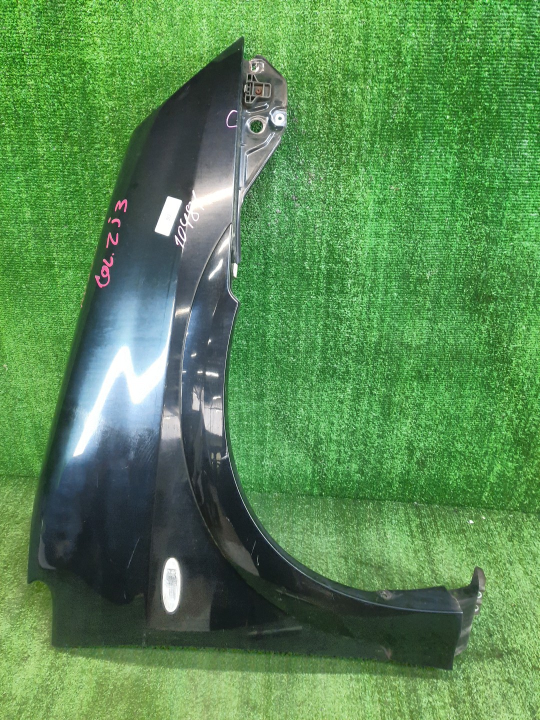 Крыло правое переднее SUZUKI AERIO RC51S, RB21S, RA21S, RD51S 10481 1 ракурс