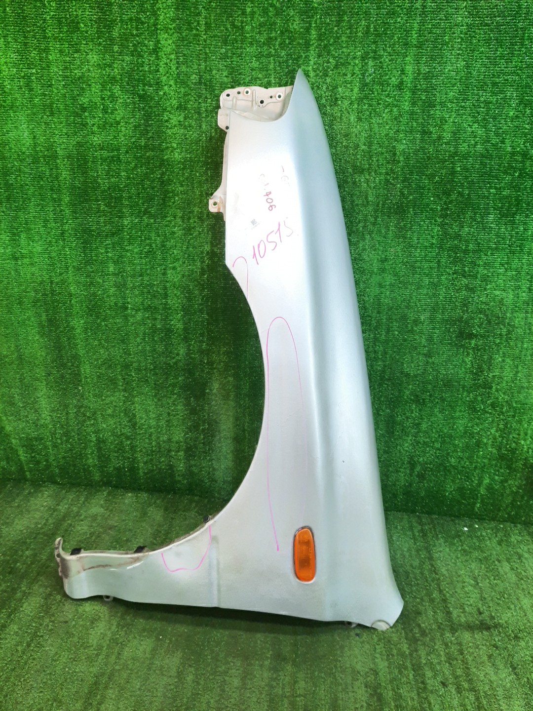 Крыло левое переднее SUBARU IMPREZA GC8, GF2, GF3, GF5, GF8, GF1, GF4, GC1, GF6, GC4, GC6 10515 1 ракурс