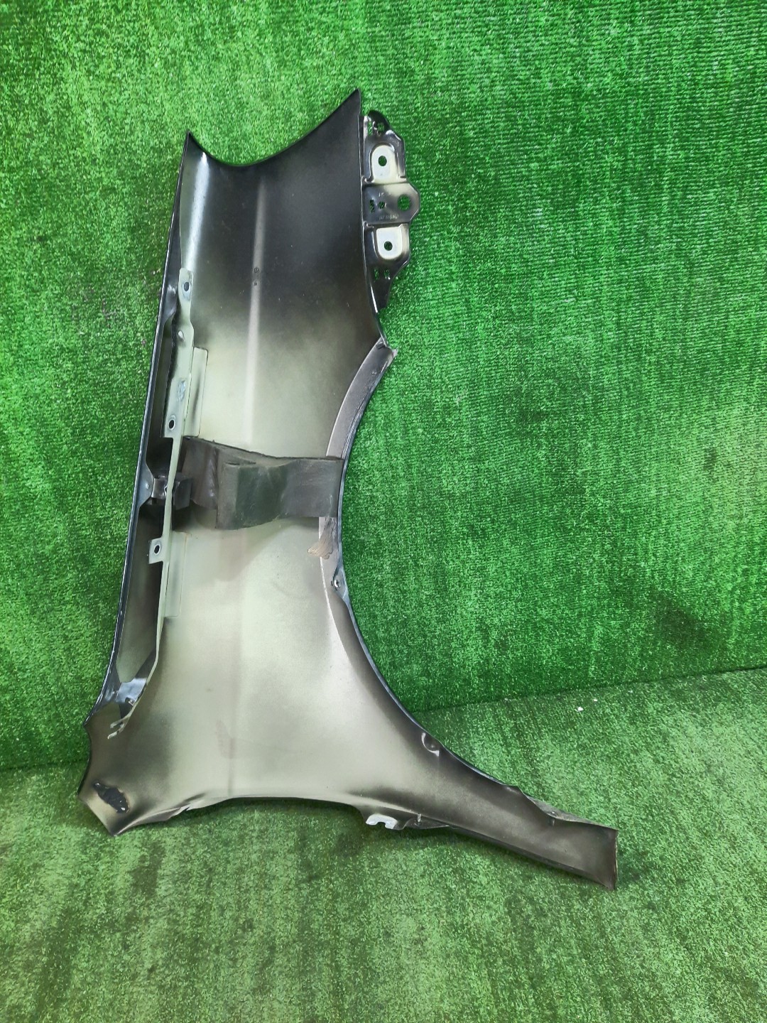 Крыло левое переднее VOLKSWAGEN GOLF, JETTA MK5, 1K5, 1K1, A5, 1K2 10533 5 ракурс