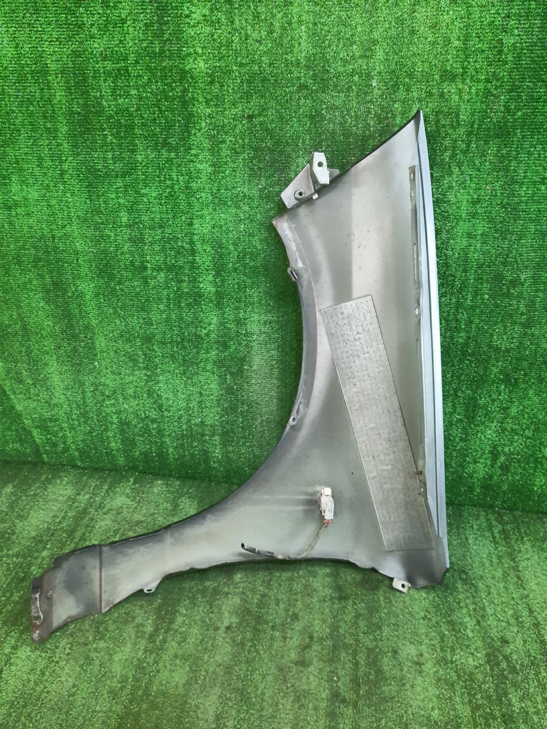 Крыло правое переднее NISSAN WINGROAD Y11 10556 4 ракурс
