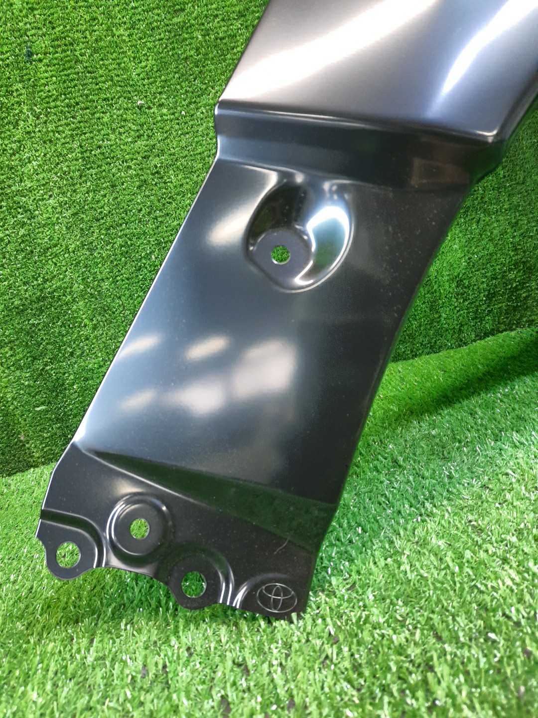 Крыло правое переднее TOYOTA YARIS GXPA16 G16E-GTS 53811-52600 3 ракурс