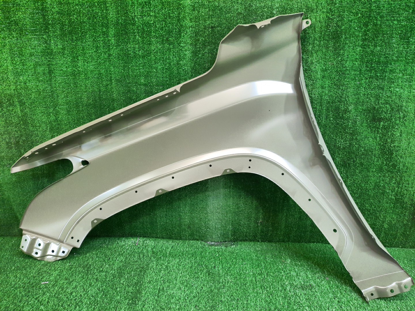 Крыло правое переднее TOYOTA SEQUOIA VXKH85L 53811-0C120 2 ракурс