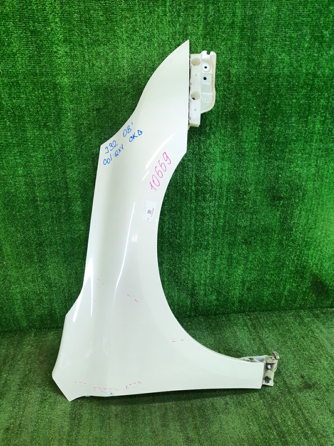 Крыло правое переднее NISSAN TEANA TNJ32, PJ32, J32 10669 1 ракурс Крыло правое переднее NISSAN TEANA TNJ32, PJ32, J32 10669 1 ракурс