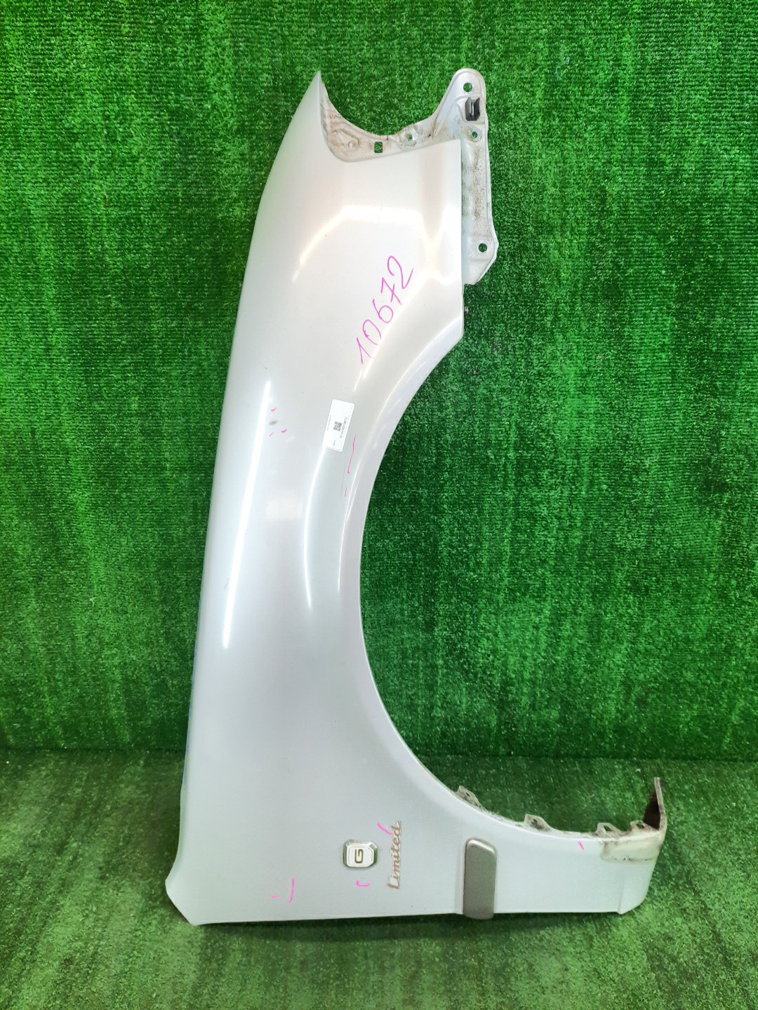 Крыло правое переднее TOYOTA SPRINTER AE111, AE114, AE110, EE111, CE110, CE114 10672 1 ракурс