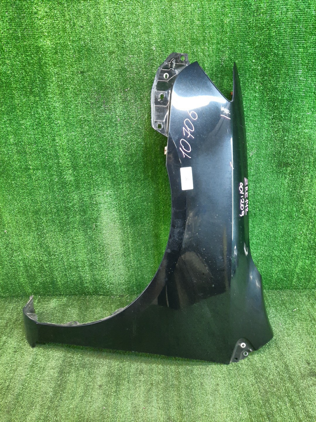 Крыло левое переднее TOYOTA COROLLA FIELDER, COROLLA  AXIO ZRE144G, ZRE142G, NZE144G, NZE141G, NZE141, NZE144, ZRE142, ZRE144 10706 1 ракурс