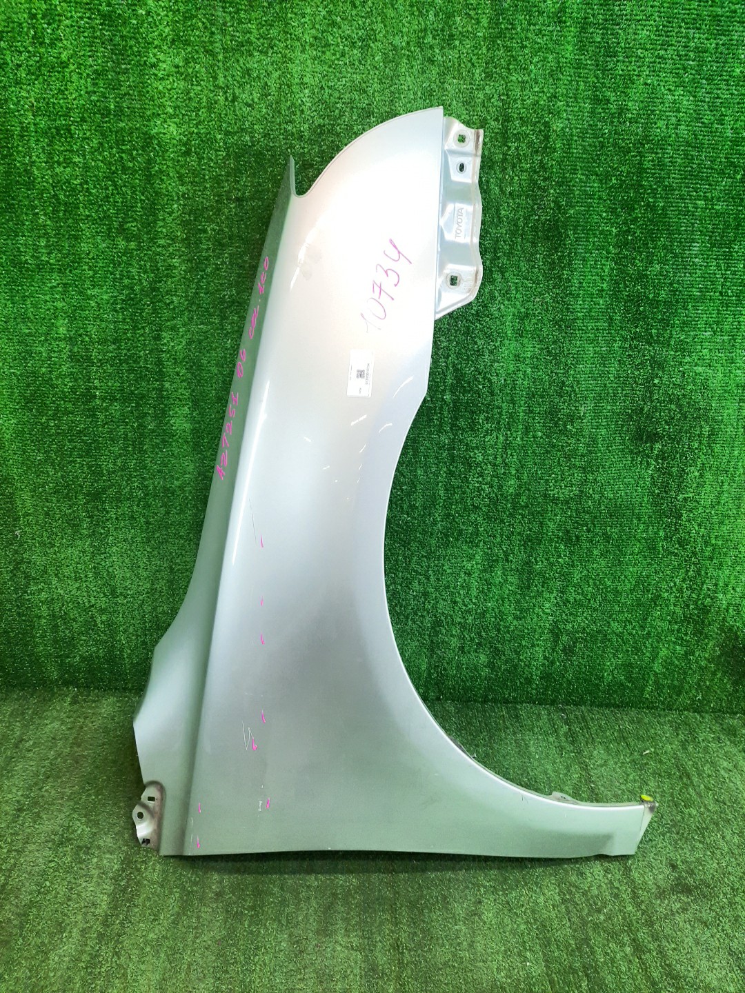 Крыло правое переднее  TOYOTA AVENSIS ZZT251, AZT250, AZT255, AZT251 ,10734 1 ракурс