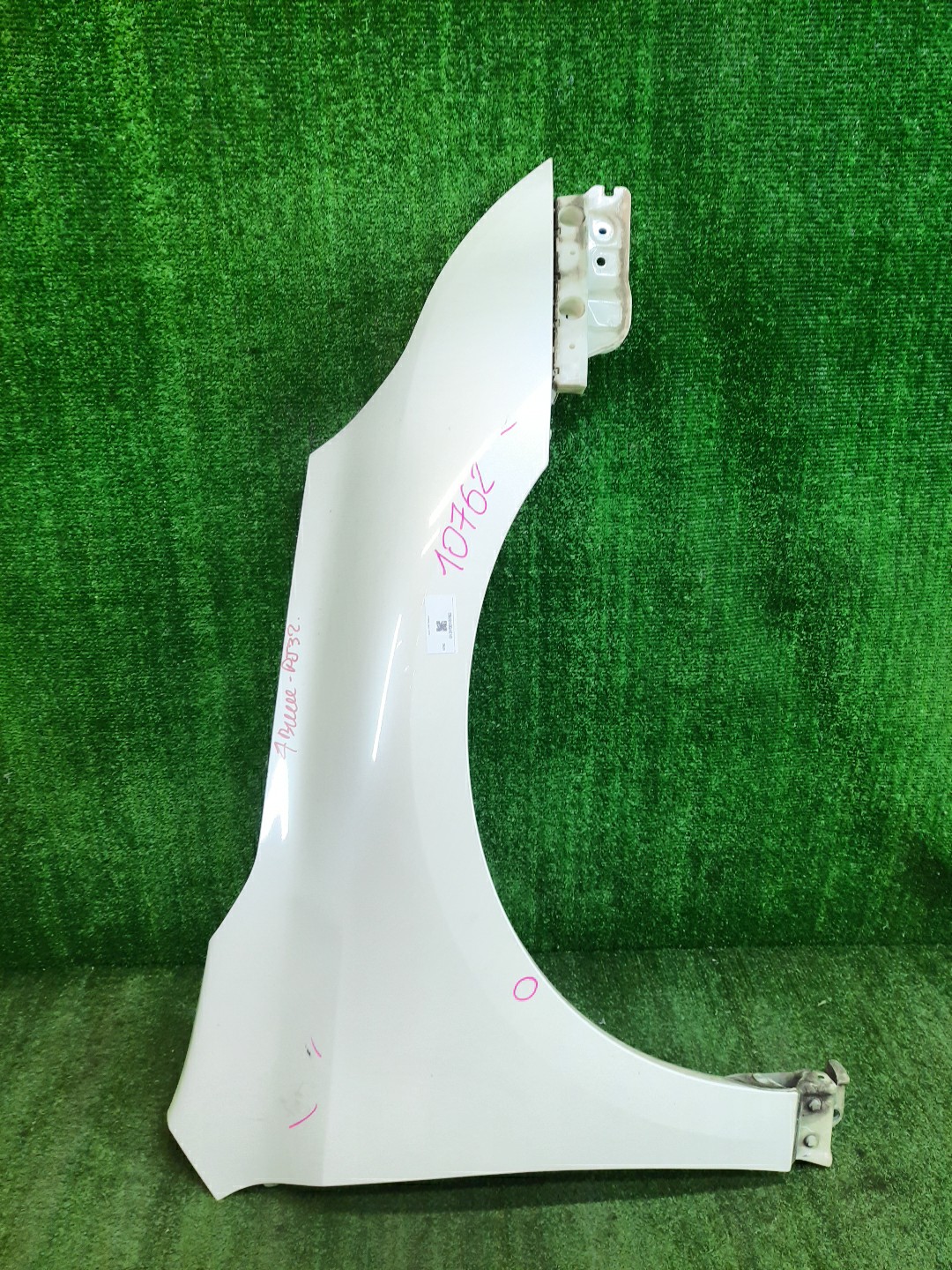 Крыло правое переднее NISSAN TEANA TNJ32, PJ32, J32 10762 1 ракурс Крыло правое переднее NISSAN TEANA TNJ32, PJ32, J32 10762 1 ракурс