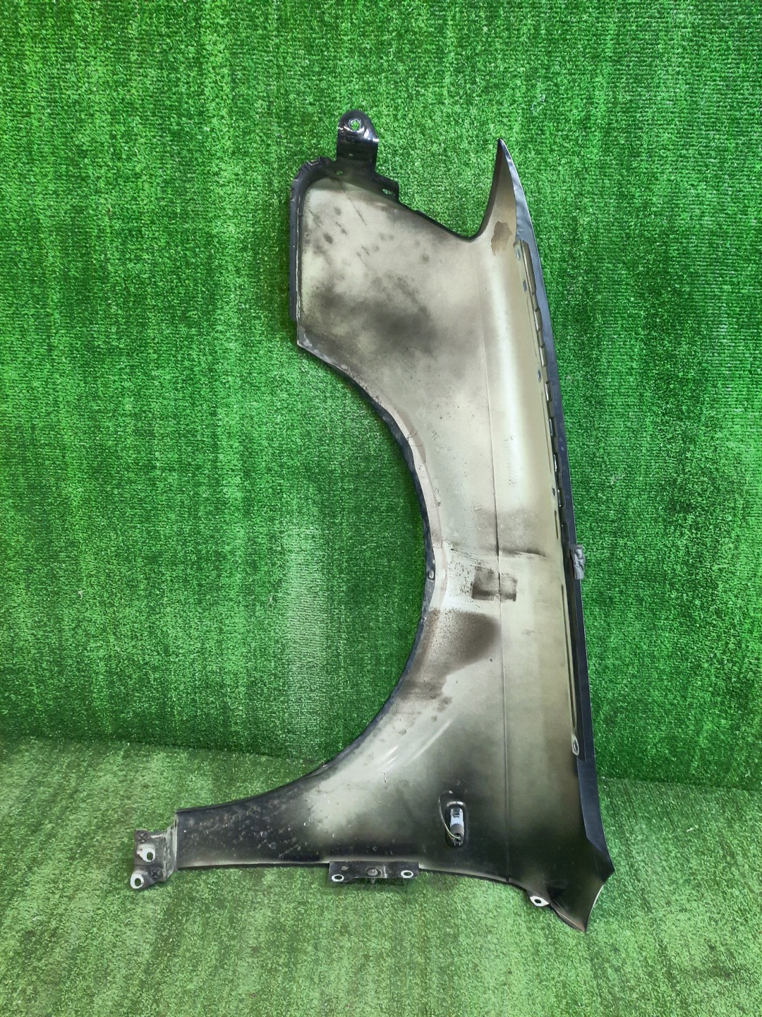 Крыло правое переднее AUDI A4 8ED, 8E, 8HE, 8H7, 8E5, 8EC, B7, B6 10773 3 ракурс