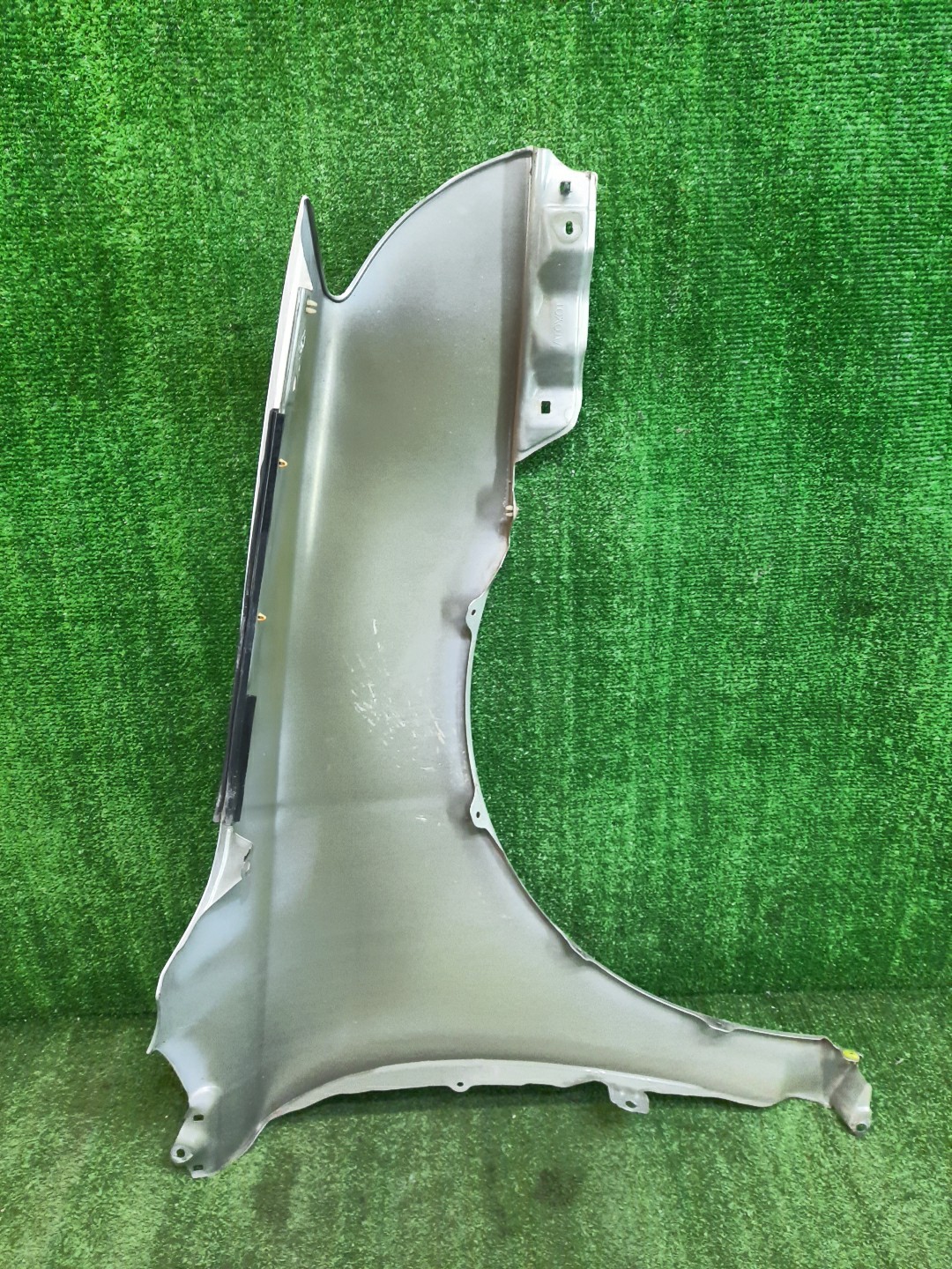 Крыло левое переднее TOYOTA AVENSIS ZZT251, AZT250, AZT255, AZT251 10798 5 ракурс