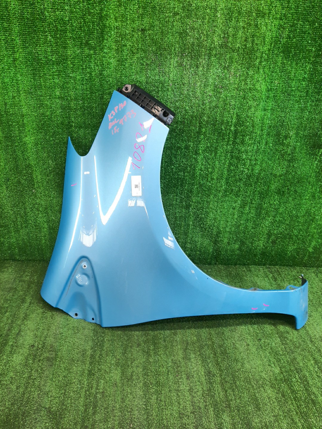 Крыло правое переднее TOYOTA VITZ, YARIS KSP130, NSP130, NSP135, NCP131 10821 1 ракурс