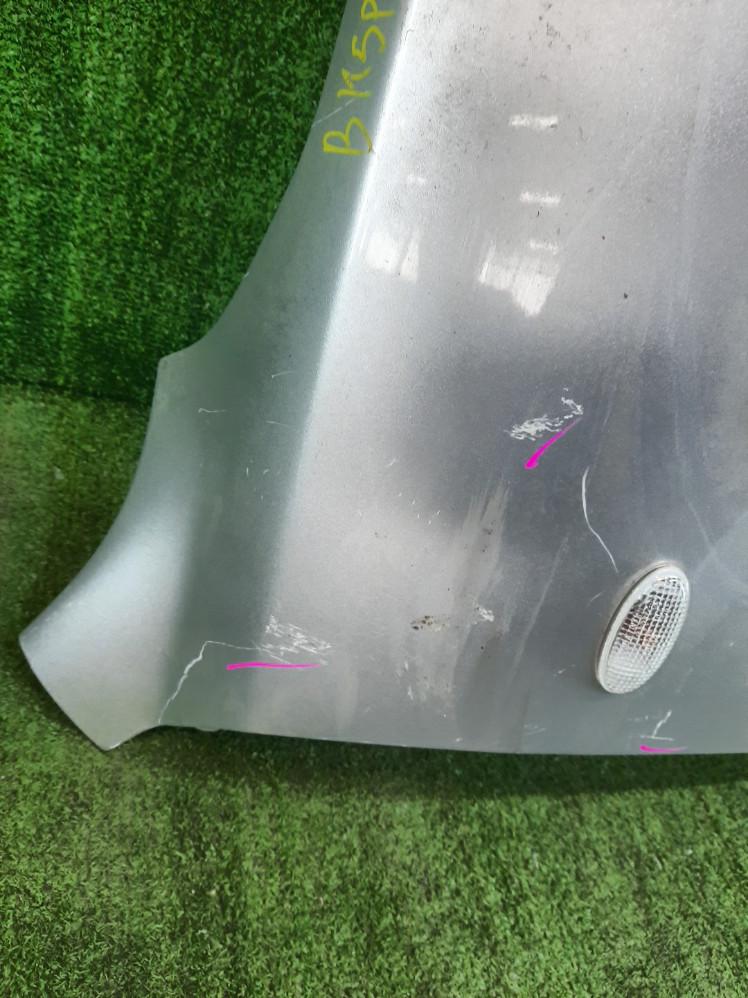 Крыло правое переднее MAZDA AXELA, MAZDA 3, 3 BK5P, BK3P, BKEP, BK SEDAN 3 ракурс