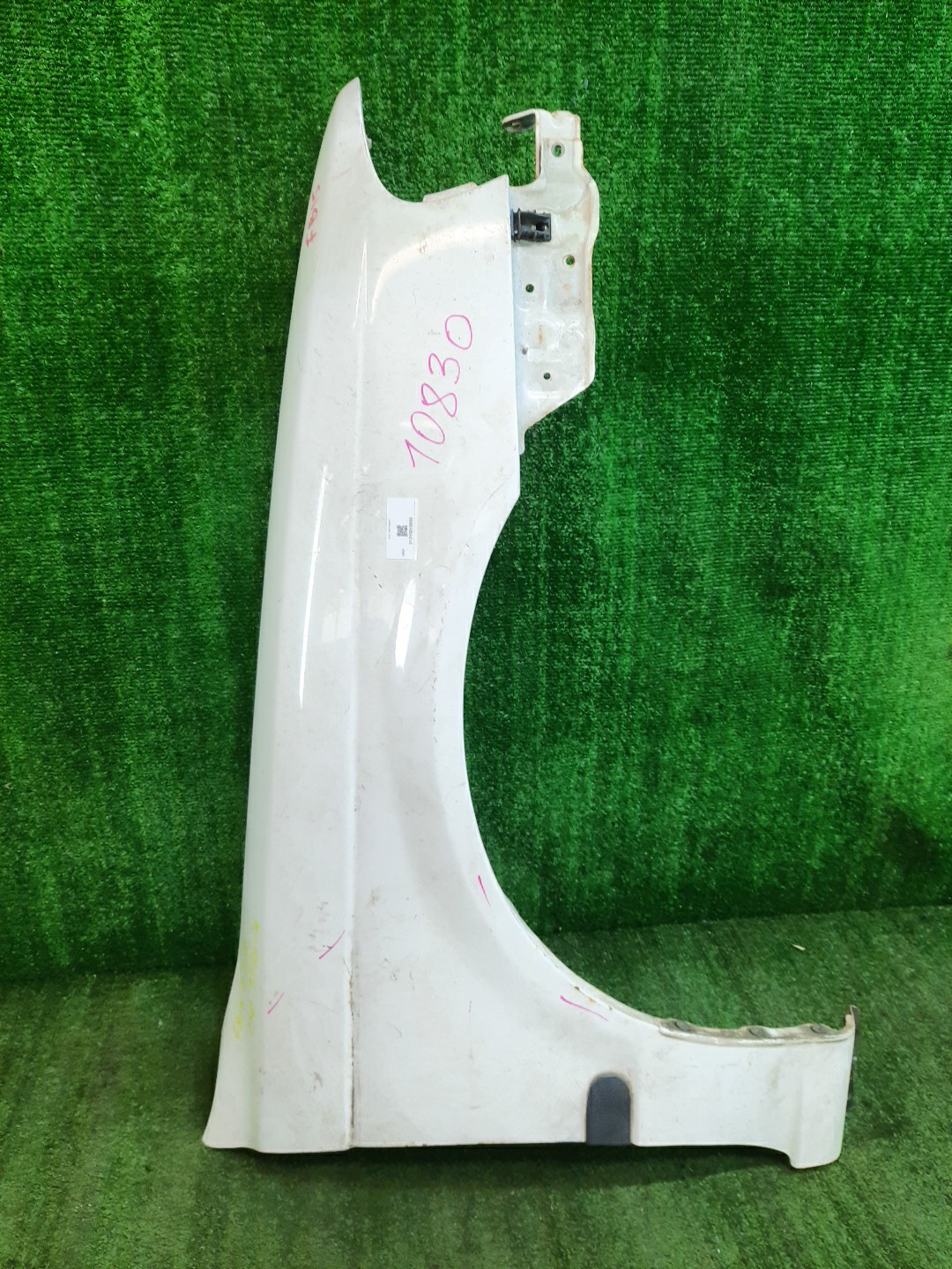 Крыло правое переднее NISSAN SUNNY B15, FB15, FNB15, QB15, SB15 10830 1 ракурс