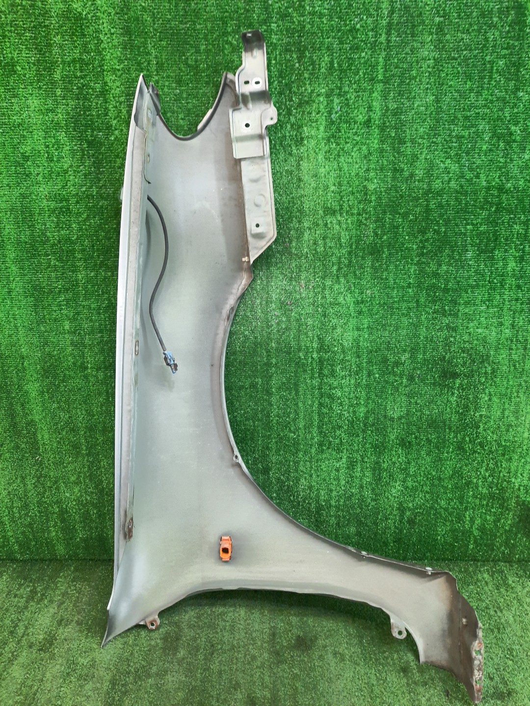 Крыло левое переднее NISSAN CEFIRO A33 10921 4 ракурс