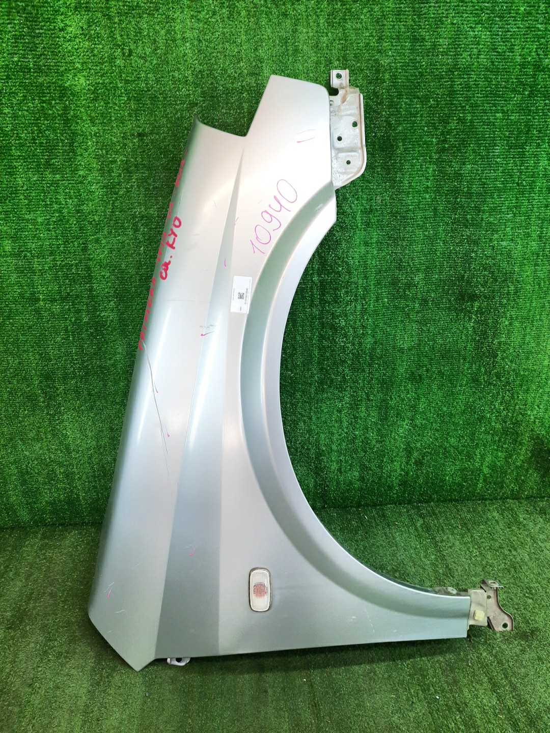 Крыло правое переднее NISSAN PRIMERA P12, QP12, TNP12, TP12, HP12, RP12, WTNP12, WHP12, WRP12 10940 1 ракурс Крыло правое переднее NISSAN PRIMERA P12, QP12, TNP12, TP12, HP12, RP12, WTNP12, WHP12, WRP12 10940 1 ракурс