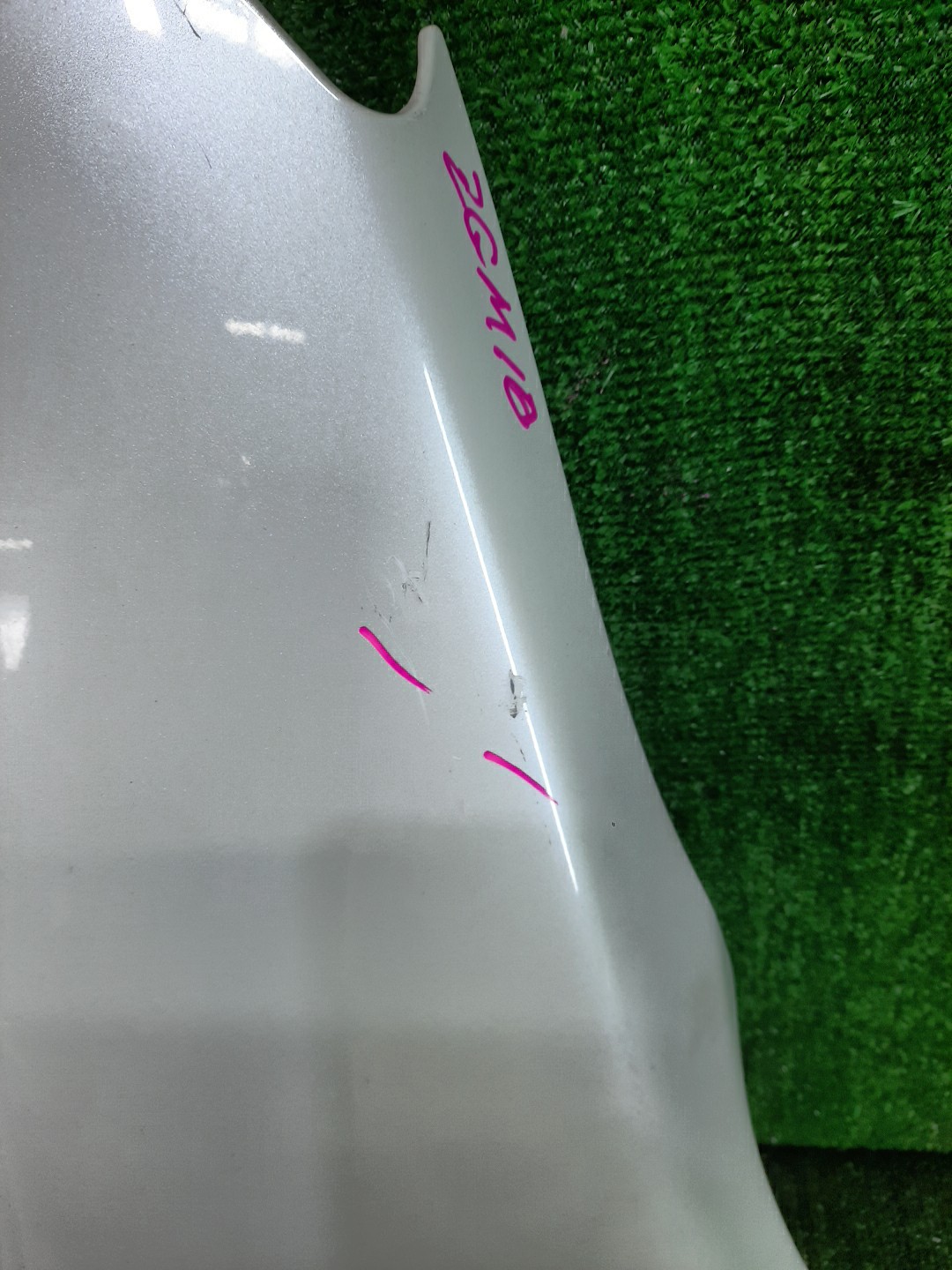Крыло левое переднее TOYOTA ISIS ZNM10, ZNM10W, ANM10, ANM10W, ANM15, ANM15W, ZGM10, ZGM10W, ZGM11, ZGM11W, ZGM15, ZGM15W, ANM10G, ZGM10G, ANM15G, ZNM10G, ZGM11G, ZGM15G 10983 3 ракурс