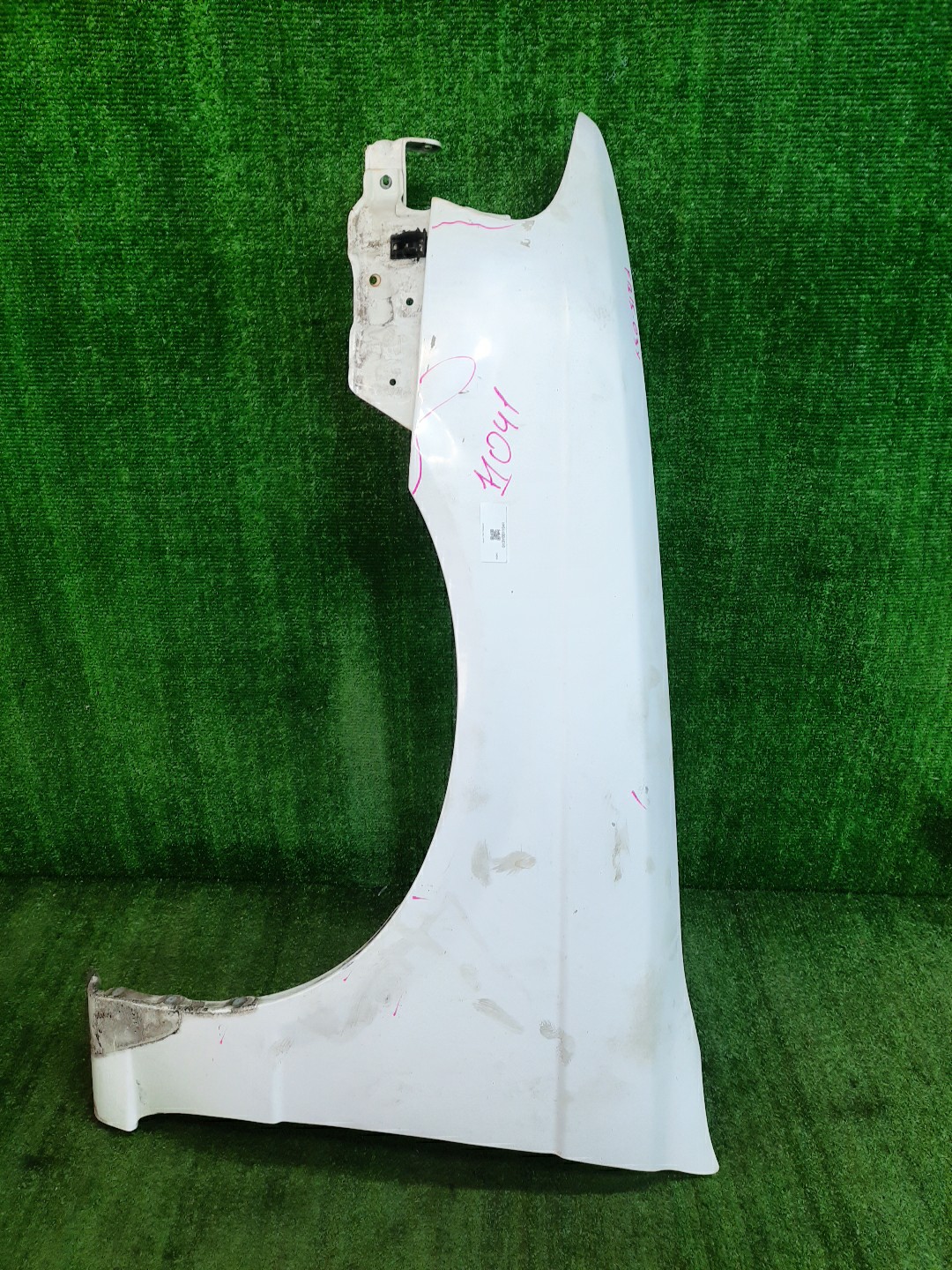 Крыло левое переднее NISSAN SUNNY B15, FB15, FNB15, QB15, SB15 11041 1 ракурс
