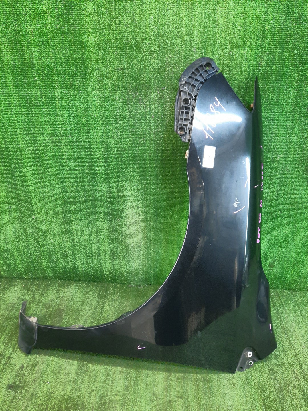 Крыло левое переднее TOYOTA COROLLA FIELDER, COROLLA  AXIO ZRE144G, ZRE142G, NZE144G, NZE141G, NZE141, NZE144, ZRE142, ZRE144 11084 1 ракурс