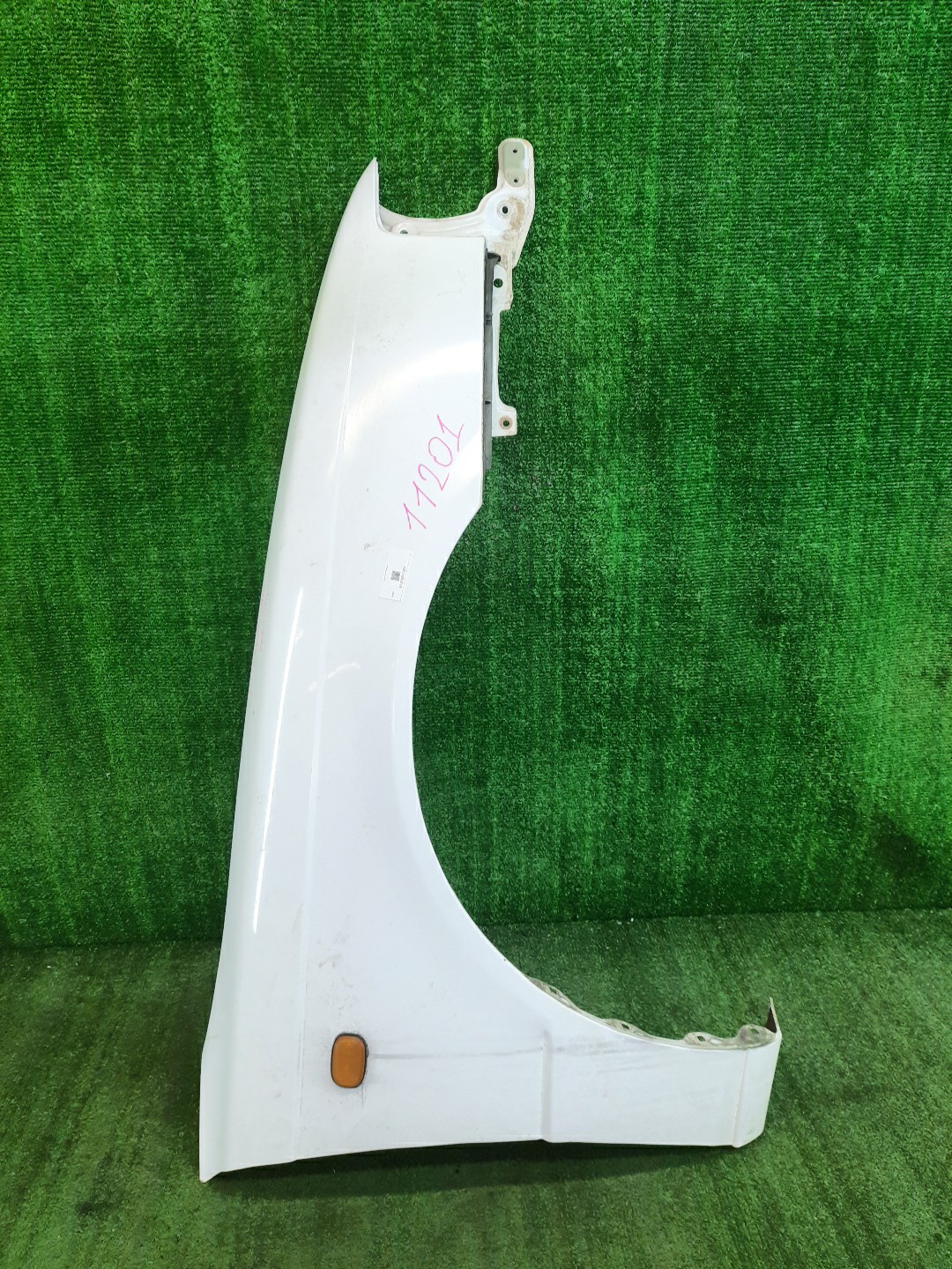 Крыло правое переднее TOYOTA VISTA SV40, SV41, CV40, SV42, SV43 11201 1 ракурс