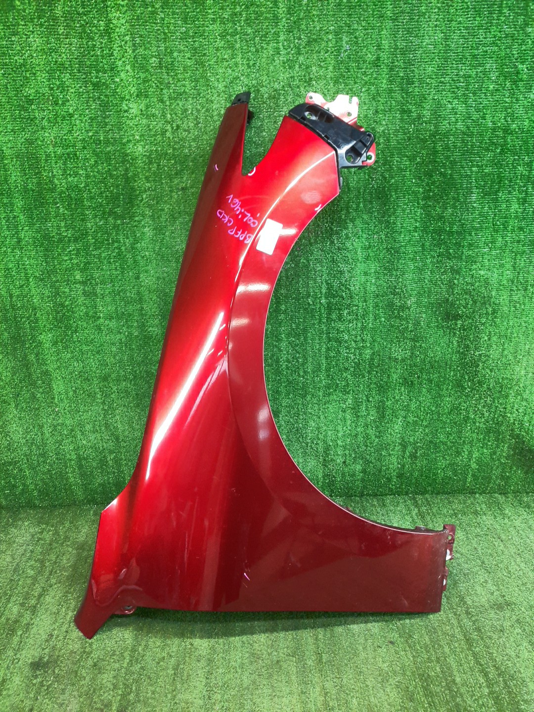 Крыло правое переднее MAZDA MAZDA 3, 3 BPEP, BP8P, BP5P, BPFP, BPFJ3P, BPFJ3R, BP5R, BP, BPEK3R, BP8R 11269 1 ракурс