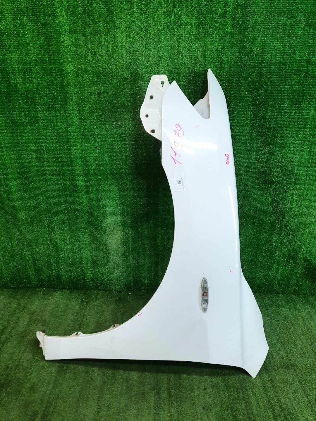 Крыло левое переднее TOYOTA CAMRY, ALTIS AHV40, GSV40, ACV40, ACV45, ACV40N, ACV45N 11279 1 ракурс