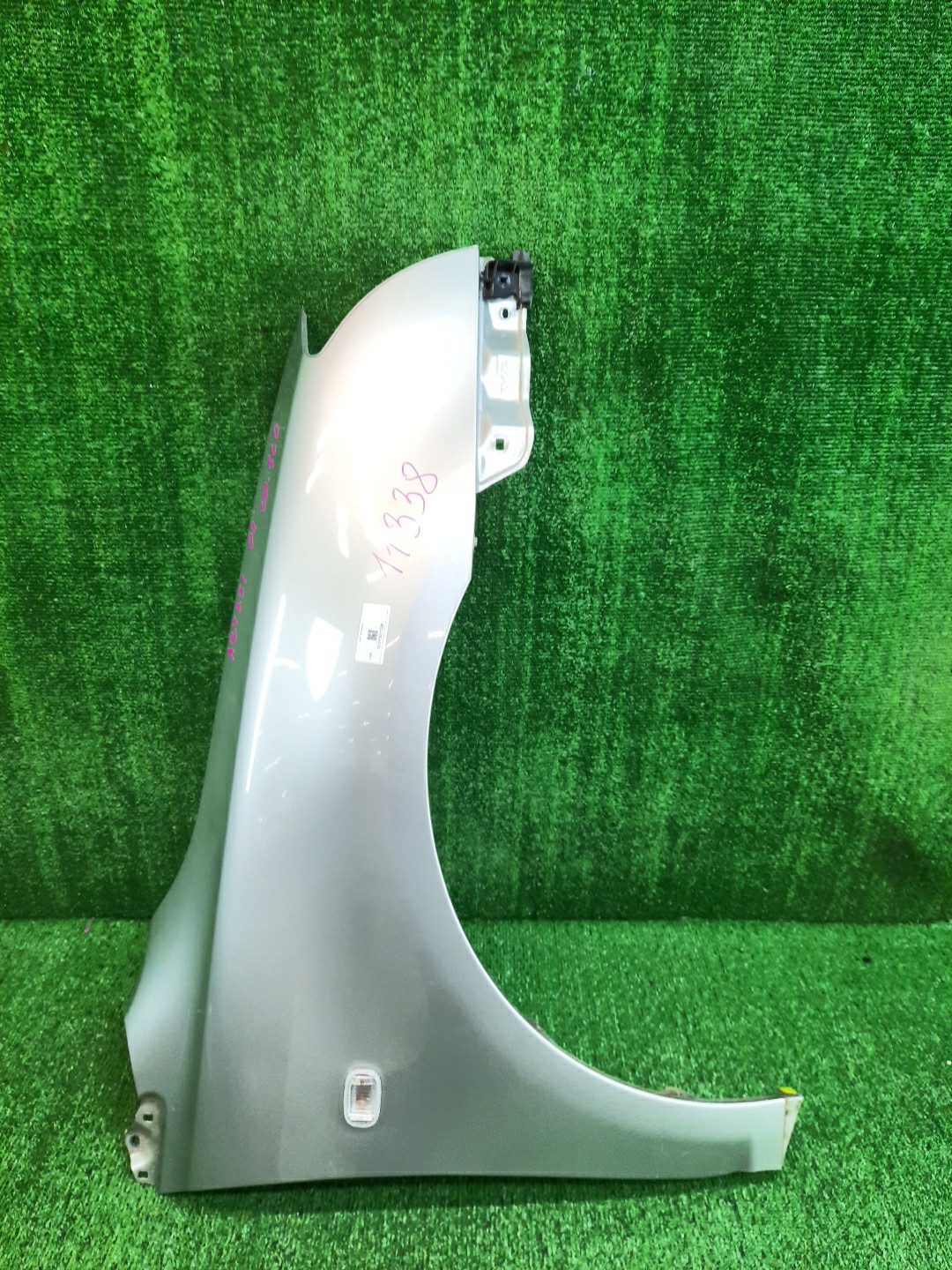 Крыло правое переднее TOYOTA AVENSIS ZZT251, AZT250, AZT255, AZT251 11338 1 ракурс
