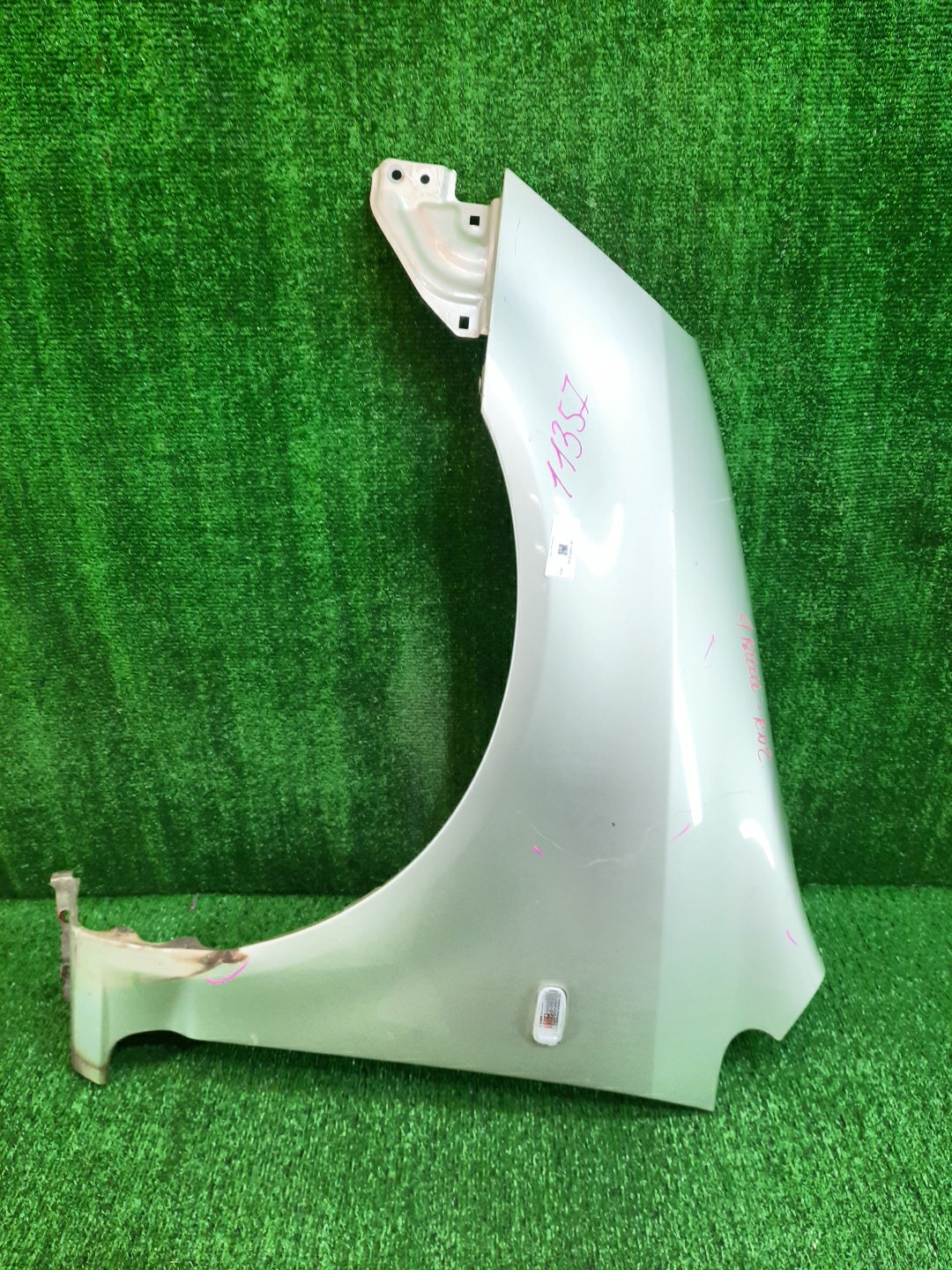 Крыло левое переднее HONDA STREAM RN2, RN1, RN3, RN4, RN5 11357 1 ракурс